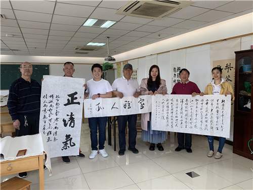 CQ9电子 CQ9传奇电子河北唐山爱心书法家赴迁安市开展文化艺术交流活动(图4)