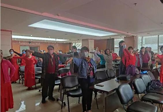 CQ9电子 CQ9传奇电子北京市文联社会组织文化惠民扶持项目暨社区文艺作品辅导活动在东城区崇外街道正式启动(图4)