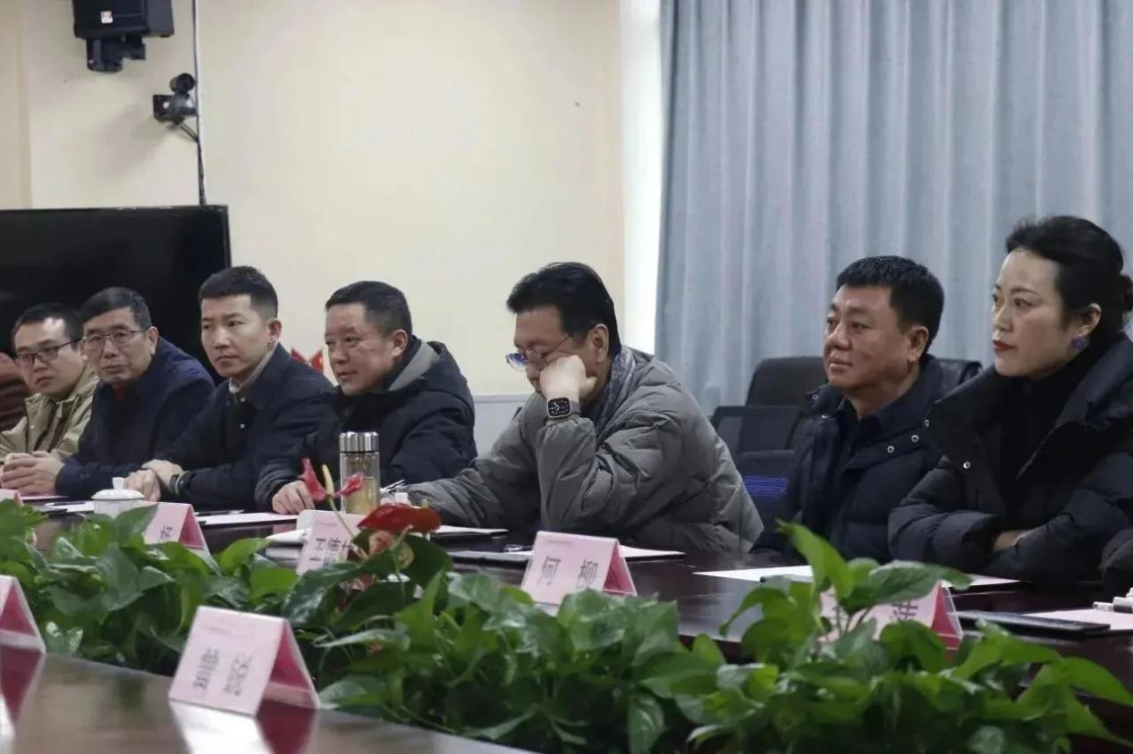 筑巢引凤聚人才 凝心汇智促发展——四川文化传媒职业学院举行名CQ9电子 CQ9传奇电子誉院长聘任仪式(图2)