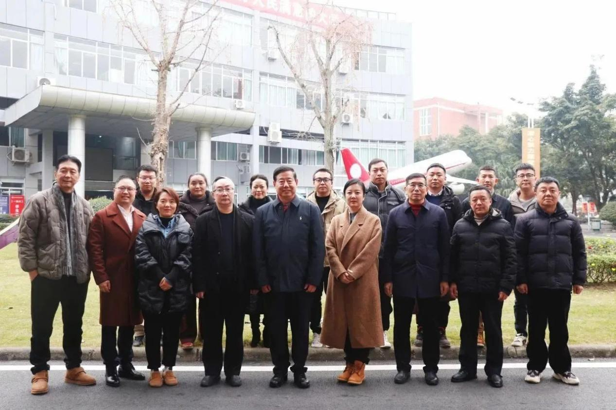 筑巢引凤聚人才 凝心汇智促发展——四川文化传媒职业学院举行名CQ9电子 CQ9传奇电子誉院长聘任仪式(图3)