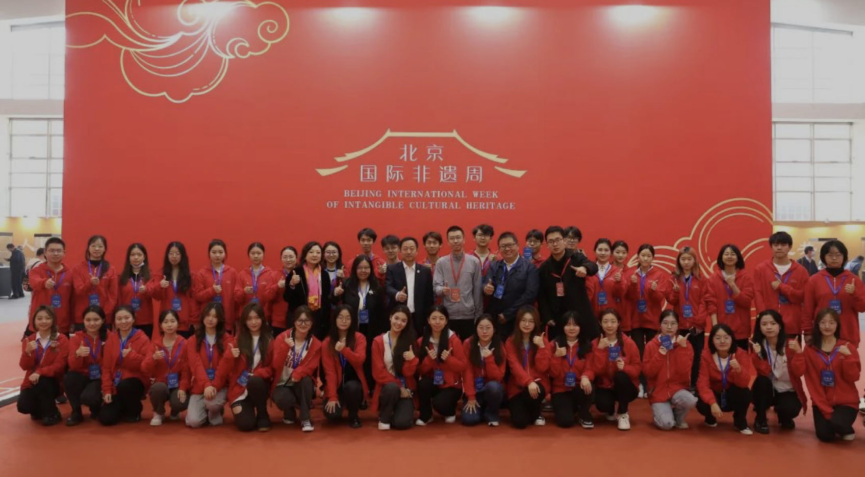 学雷锋志愿行｜中CQ9电子 CQ9传奇电子国传媒大学志愿者用奋斗书写青春(图8)