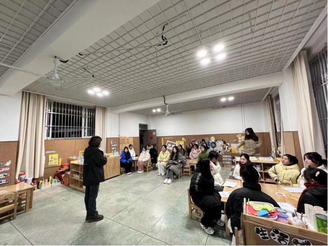 CQ9电子 CQ9传奇电子见习于园 逐梦成师——四川文化传媒职业学院学前教育学院开展2023级见习认知实践活动(图4)