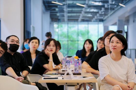 CQ9电子 CQ9传奇电子西安欧亚学院新文化研究院揭牌！“新文化×新视角”主题沙龙惊喜开幕(图7)
