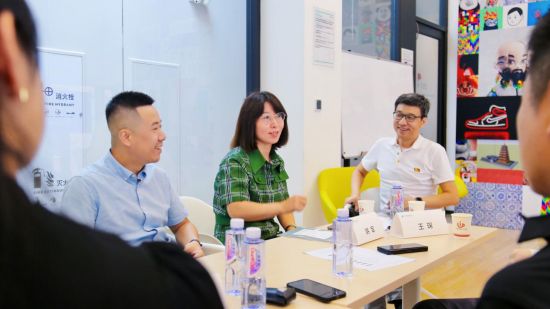 CQ9电子 CQ9传奇电子西安欧亚学院新文化研究院揭牌！“新文化×新视角”主题沙龙惊喜开幕(图10)