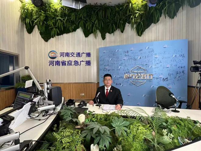 打击直播间 “卖惨式”带货保护公众善意CQ9电子 CQ9传奇电子(图2)