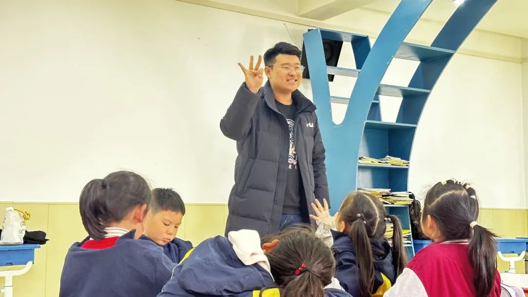 曲艺文化走进古镇校园：从“青黄不接”到“处处繁花”CQ9电子 CQ9传奇电子(图5)