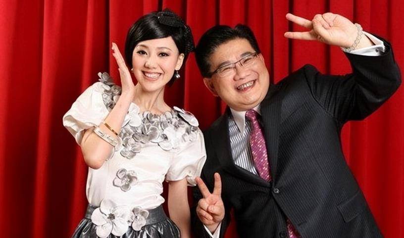 被父母催婚15年貌美如花的主持人王冠为何40岁依旧单身？CQ9电子 CQ9传奇电子(图14)