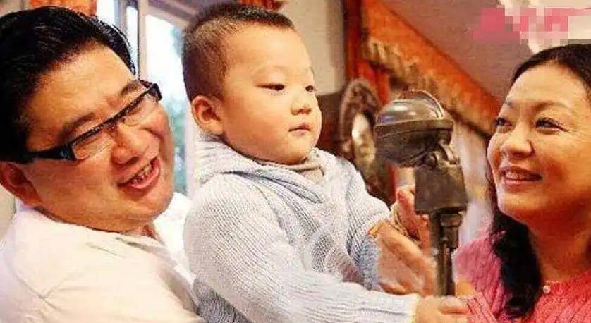 被父母催婚15年貌美如花的主持人王冠为何40岁依旧单身？CQ9电子 CQ9传奇电子(图18)