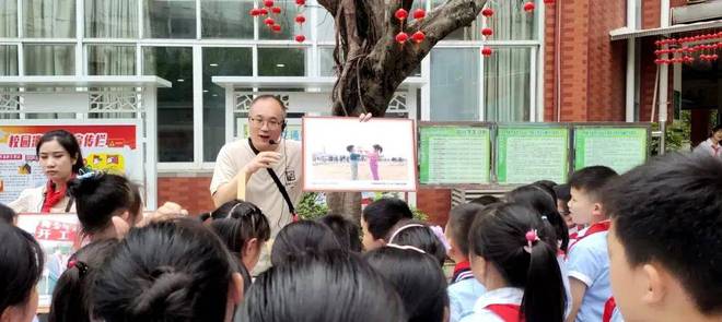 【文化传播】方志文化大讲堂走进成都市李家沱实验小学CQ9电子 CQ9传奇电子(图3)