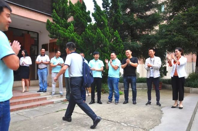 【课程分享】许玉林教授为云南大学总裁25班和CQ9电子 CQ9传奇电子西安交大CEO9班讲授《组织行为学(图2)