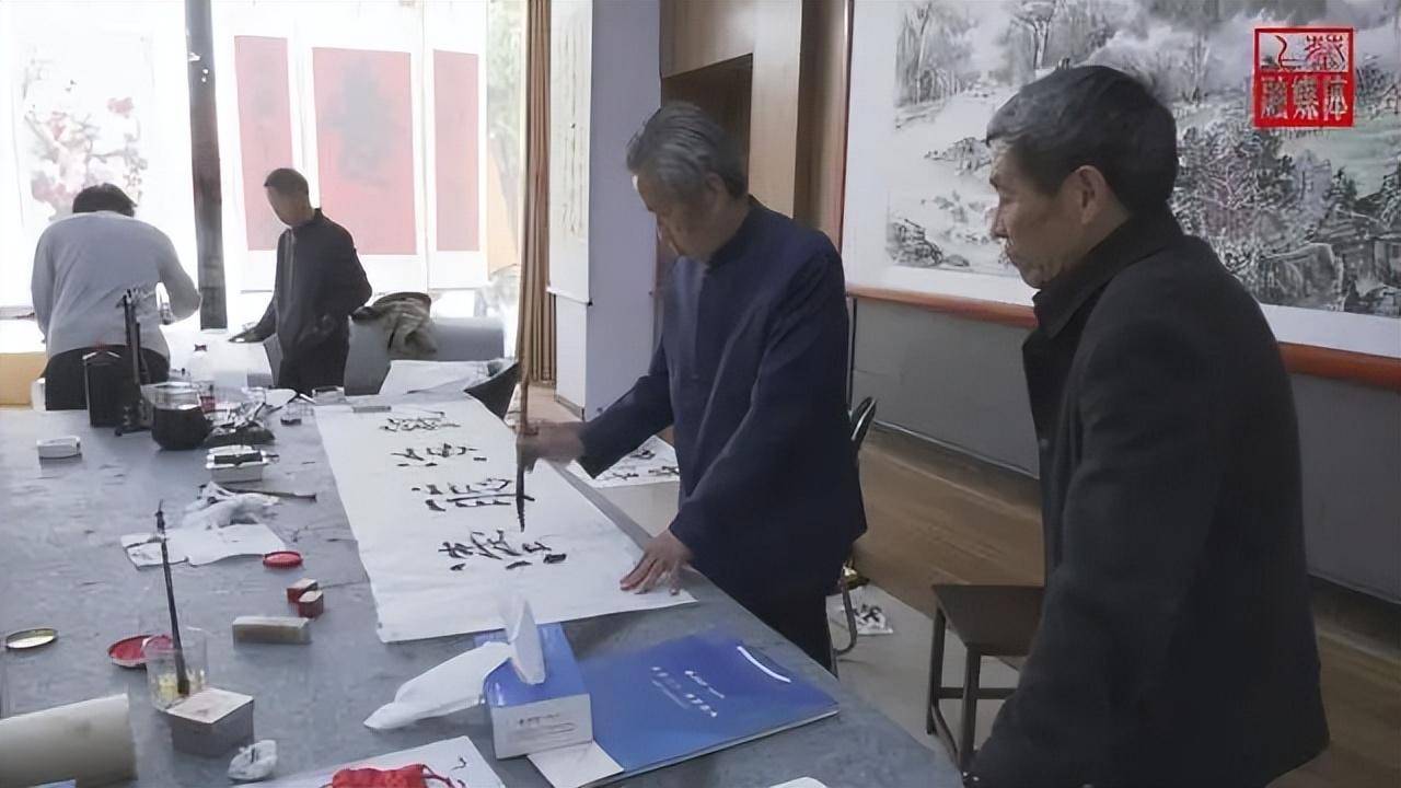 CQ9电子 CQ9传奇电子【文化】上蔡李斯文化传媒有限公司举办“庆五一”书画笔会(图3)